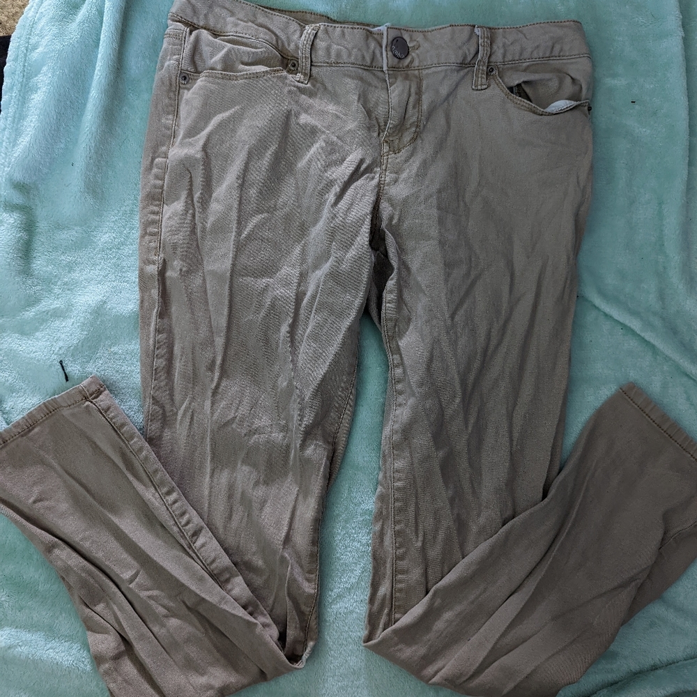 Ankle length skinny jeans